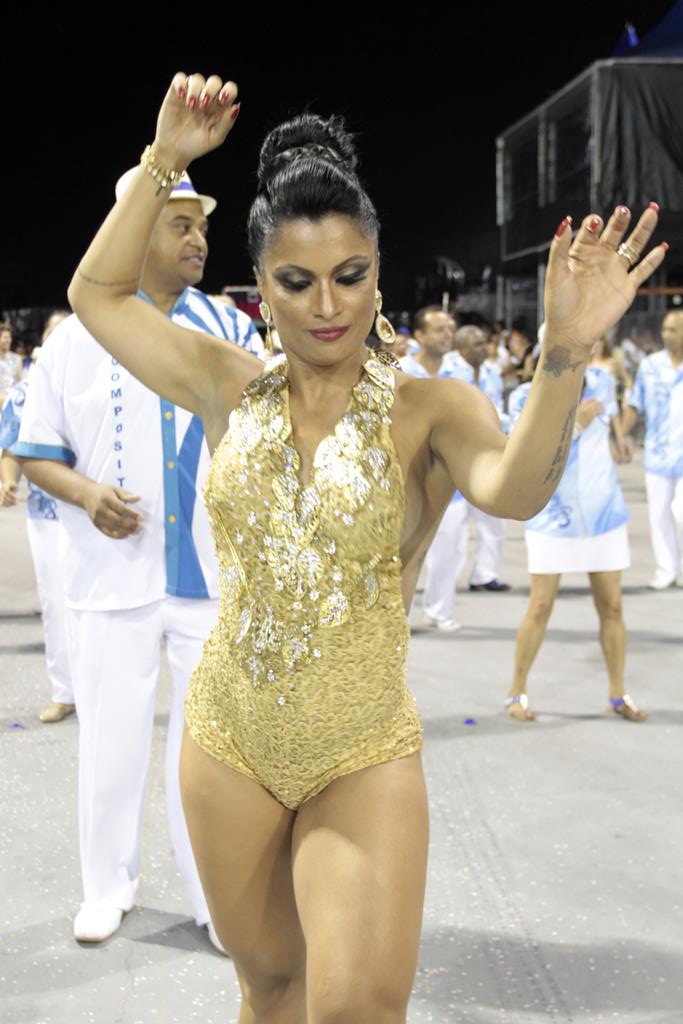 Beldades brilham no último ensaio geral do Sambódromo de São Paulo Famosos TV Portal do